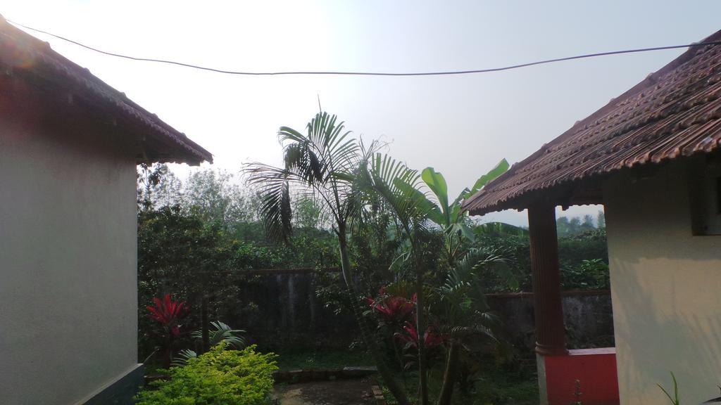 Golf View Cottages Madikeri Exterior foto